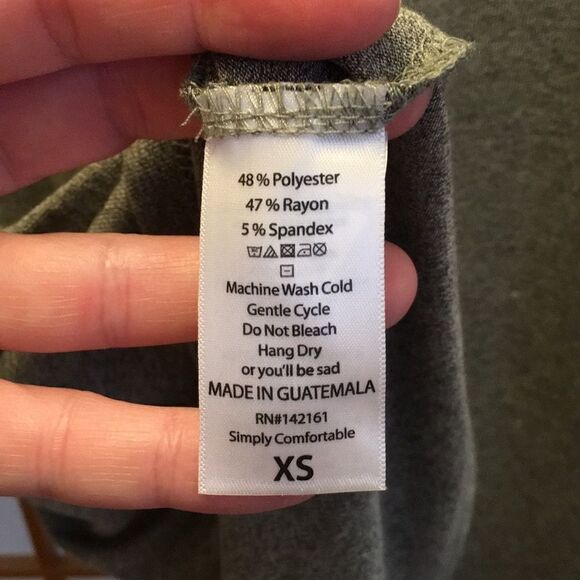 3/$20 LuLaRoe Short Sleeve Tunic (Long T-shirt) - Picture 8 of 8